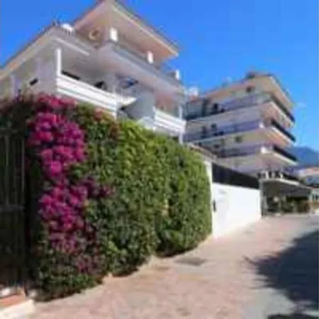 2 Bedroom Calle Carabeo, Free Wi-fi Apartment *